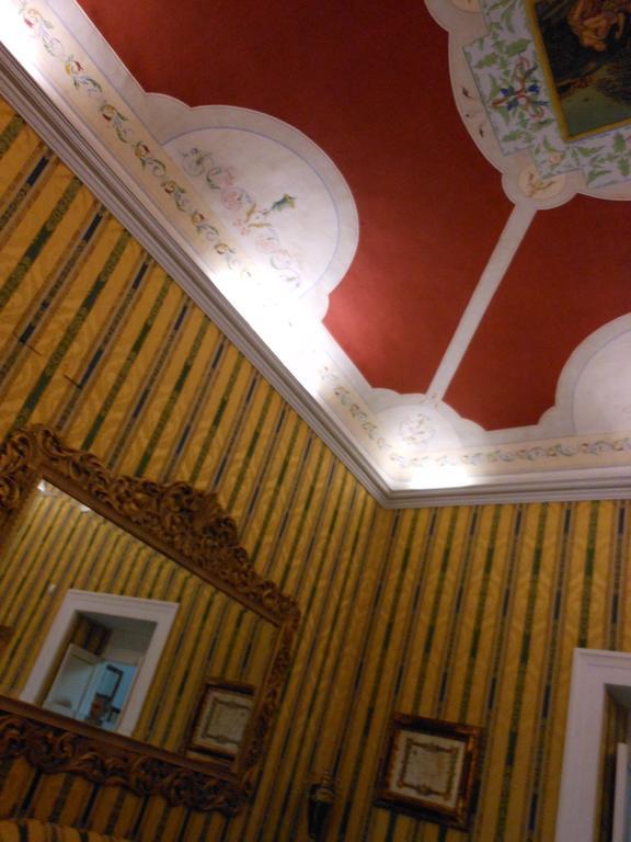 ビトント Palazzo Antica Via Appia Bed & Breakfast エクステリア 写真