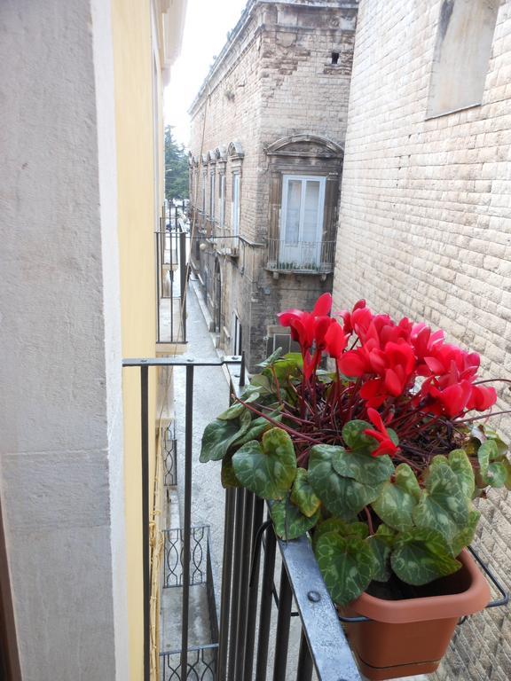 ビトント Palazzo Antica Via Appia Bed & Breakfast エクステリア 写真