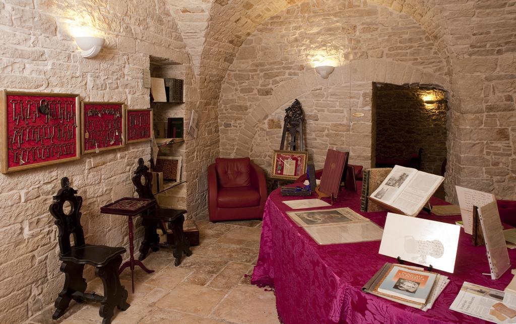 ビトント Palazzo Antica Via Appia Bed & Breakfast エクステリア 写真