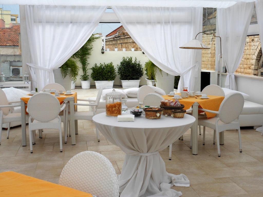 ビトント Palazzo Antica Via Appia Bed & Breakfast エクステリア 写真