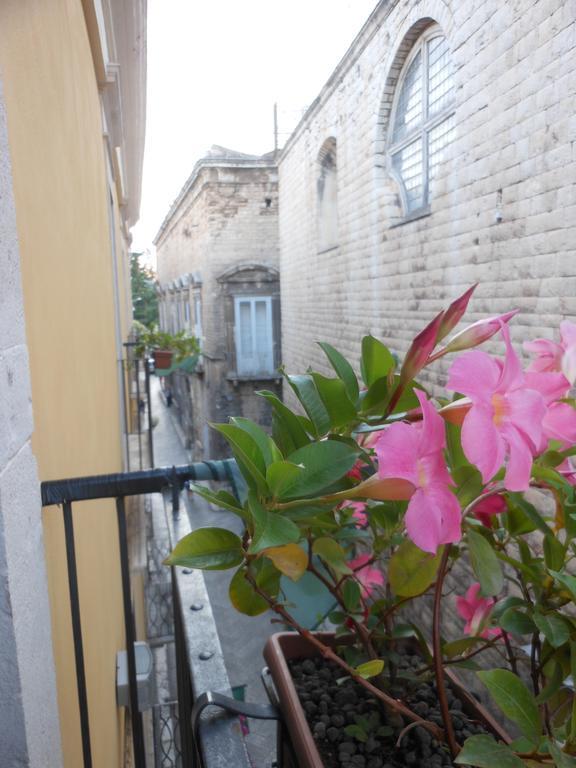 ビトント Palazzo Antica Via Appia Bed & Breakfast エクステリア 写真