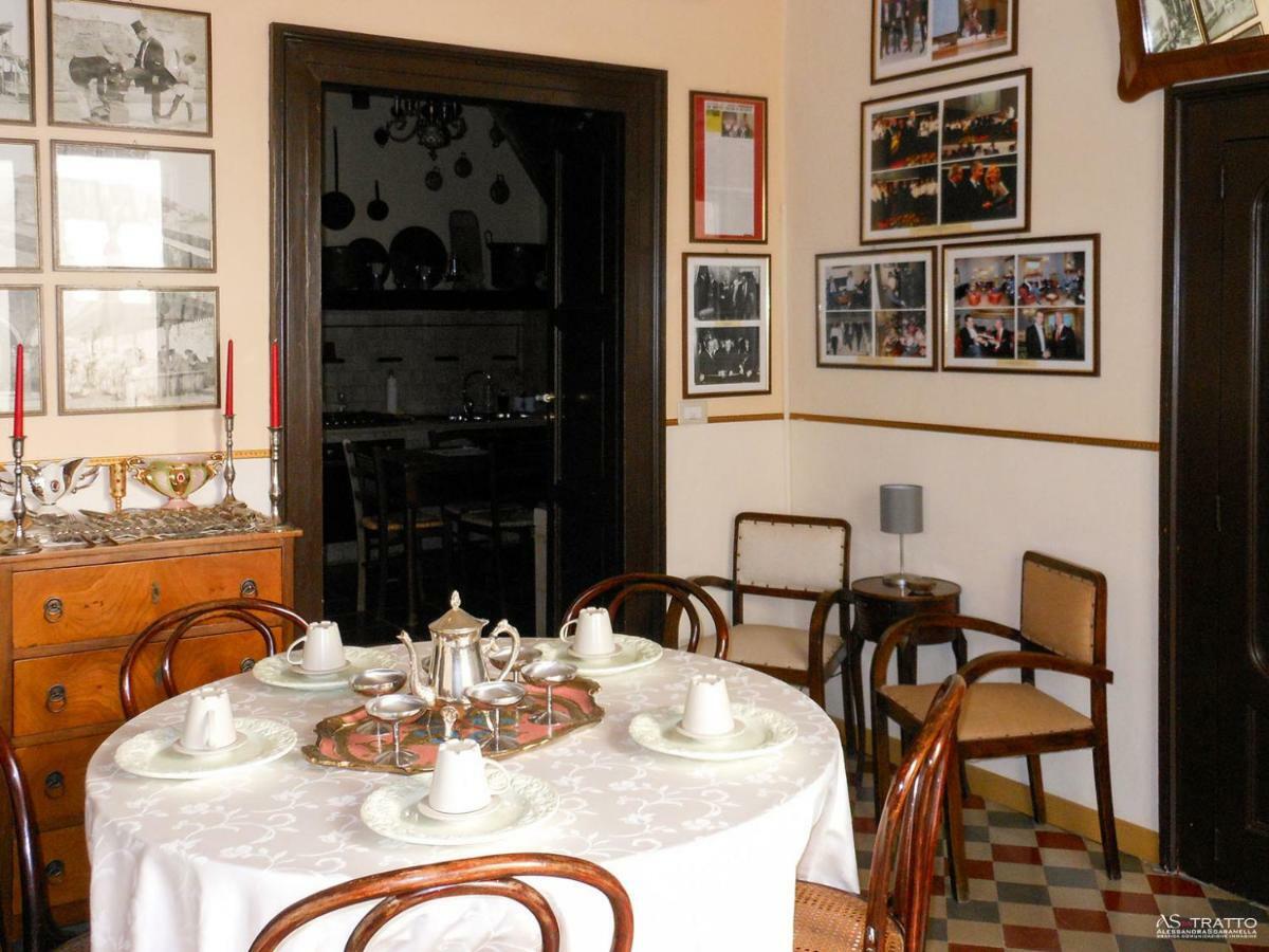 ビトント Palazzo Antica Via Appia Bed & Breakfast エクステリア 写真